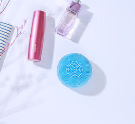 Facial Cleansing Brush and Massage Device, Round Design
